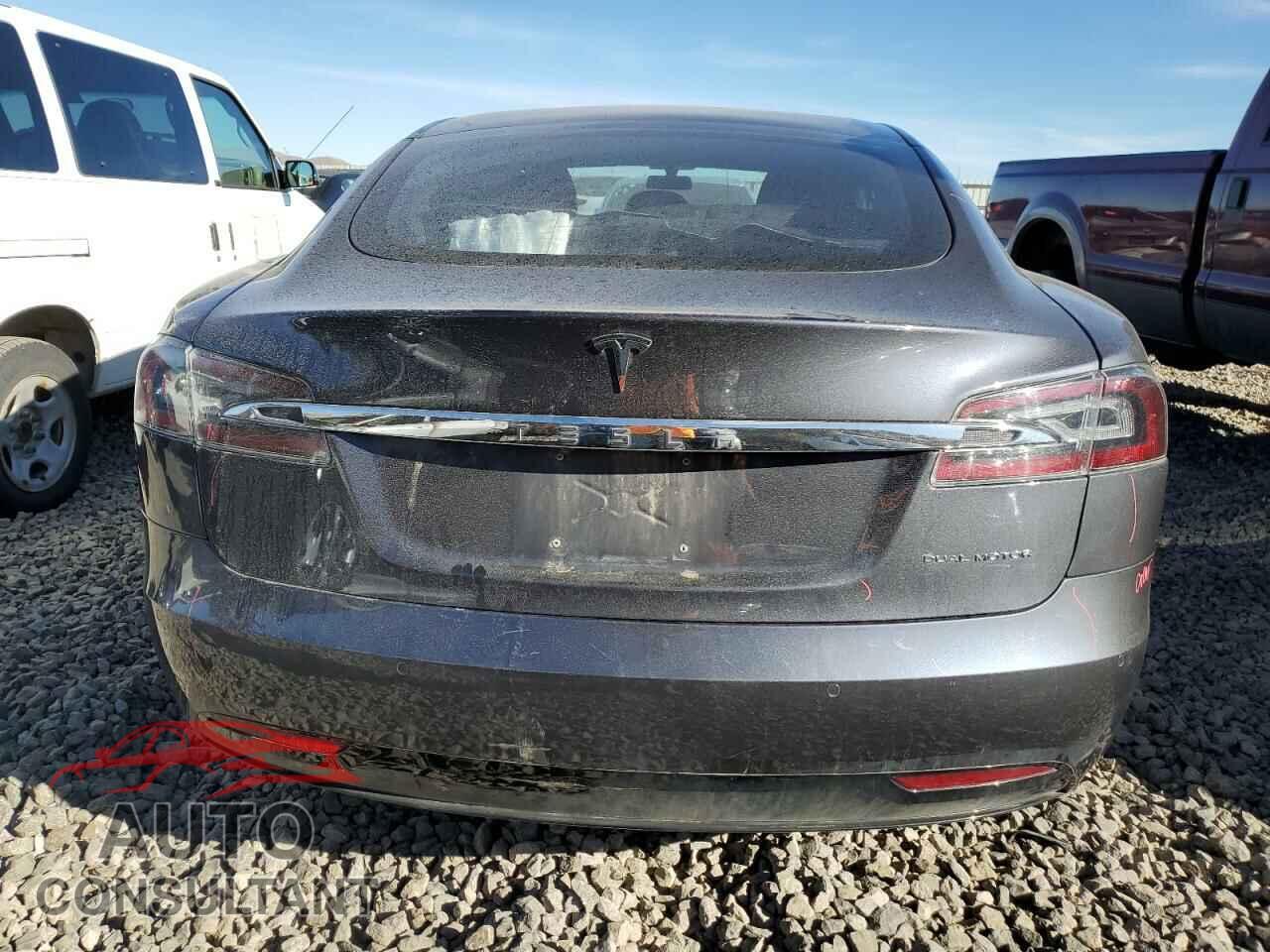 TESLA MODEL S 2020 - 5YJSA1E25LF415391