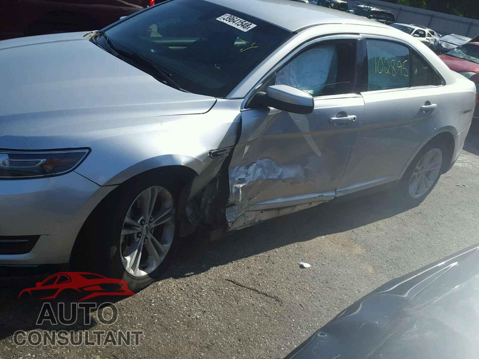 FORD TAURUS 2015 - 1FAHP2E85FG136008