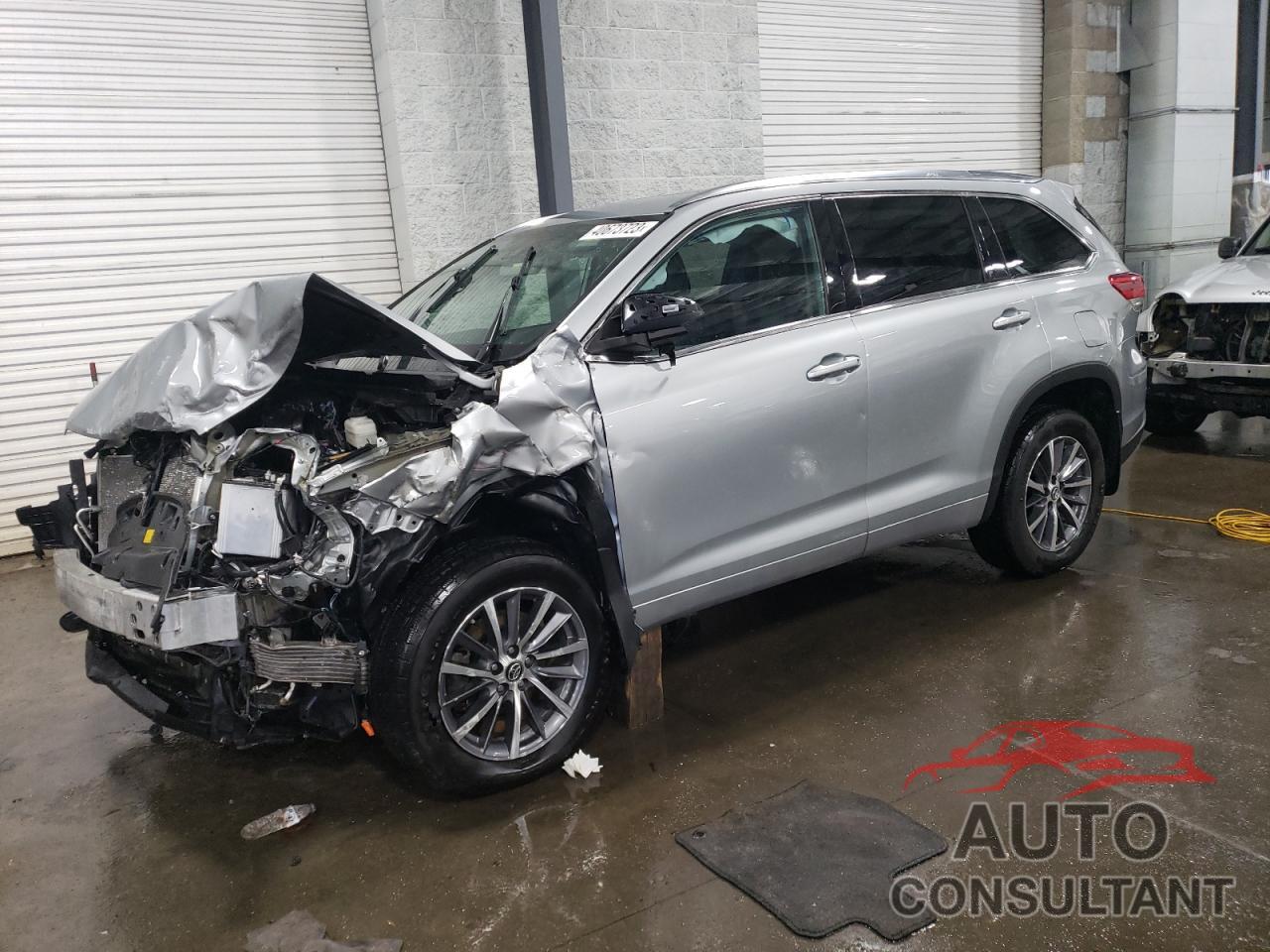 TOYOTA HIGHLANDER 2018 - 5TDJZRFH9JS554941
