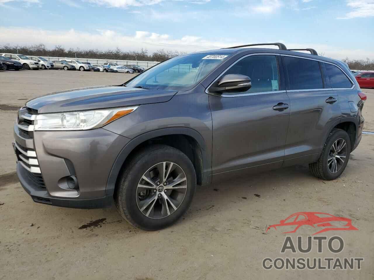 TOYOTA HIGHLANDER 2018 - 5TDZZRFH4JS263430