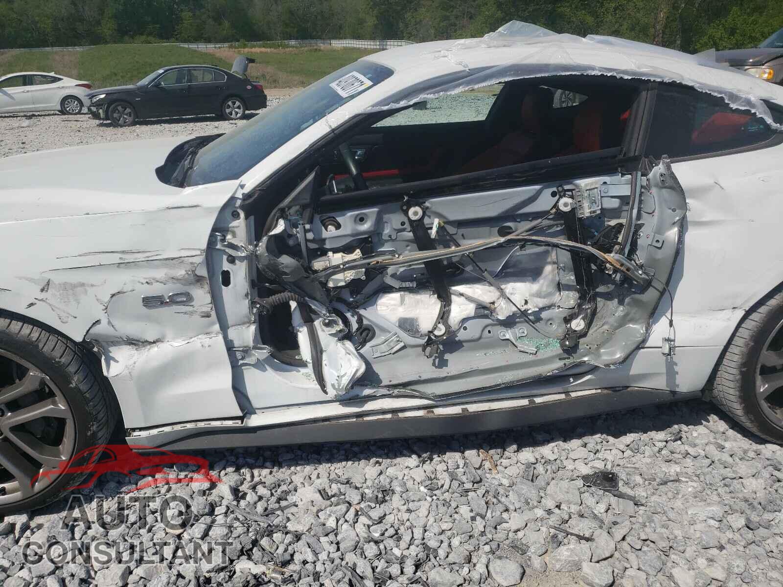 FORD MUSTANG 2018 - 1FA6P8CF3J5116601