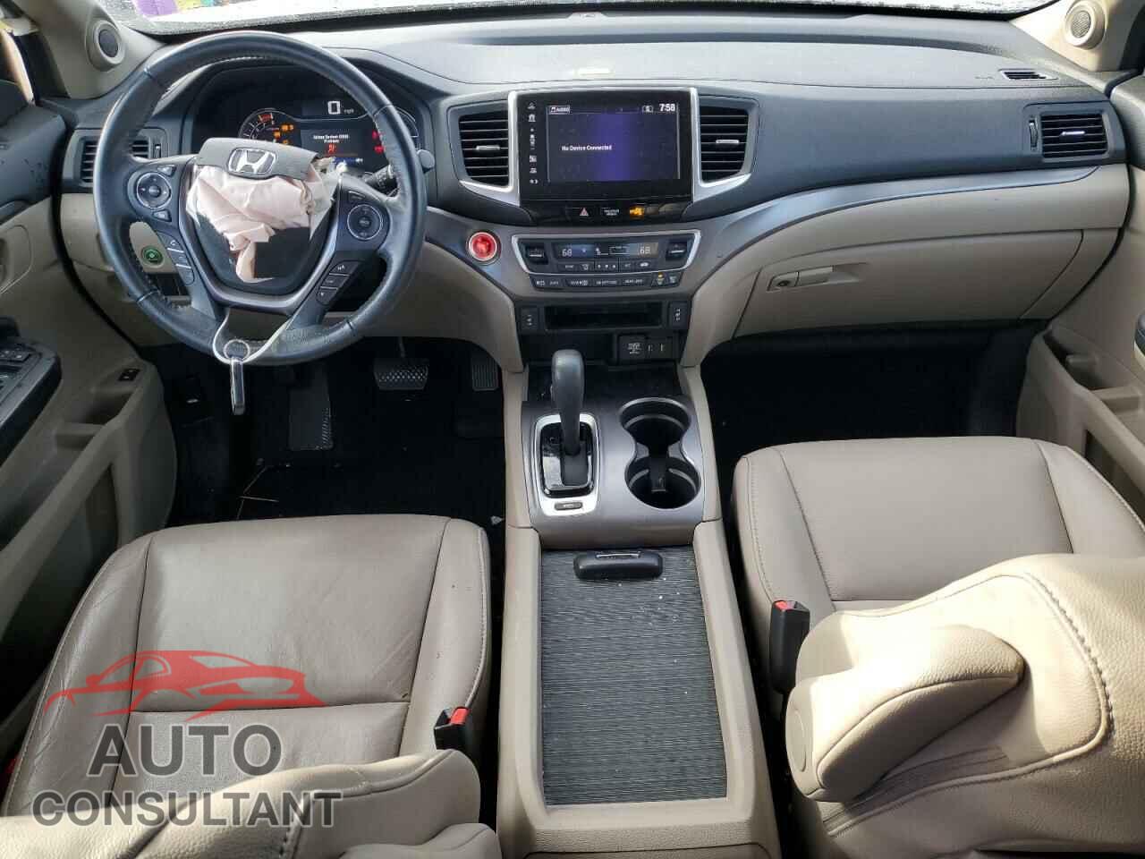 HONDA PILOT 2018 - 5FNYF5H59JB016781