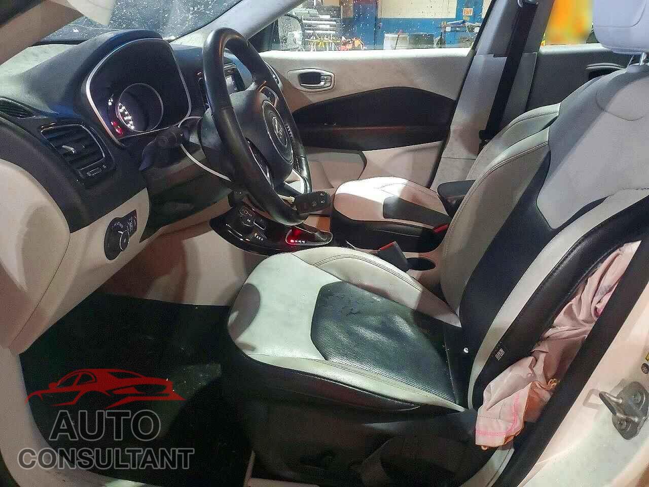 JEEP COMPASS 2020 - 3C4NJDCB5LT104742