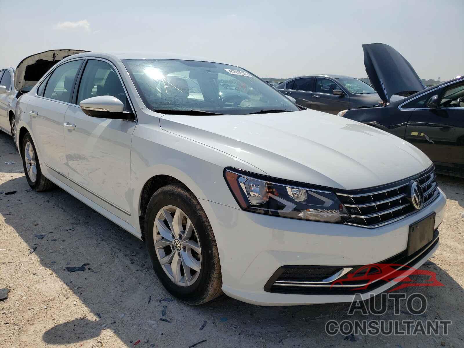 VOLKSWAGEN PASSAT 2017 - 1VWAT7A3XHC084199