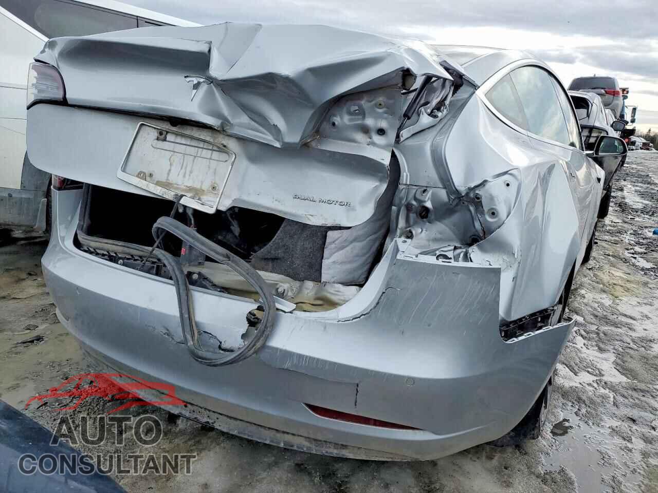 TESLA MODEL 3 2018 - 5YJ3E1EB8JF106973