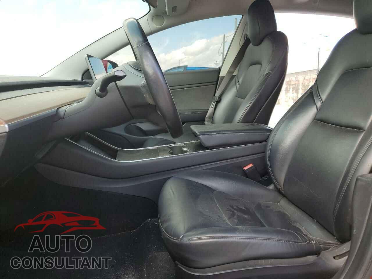 TESLA MODEL 3 2018 - 5YJ3E1EB6JF115915