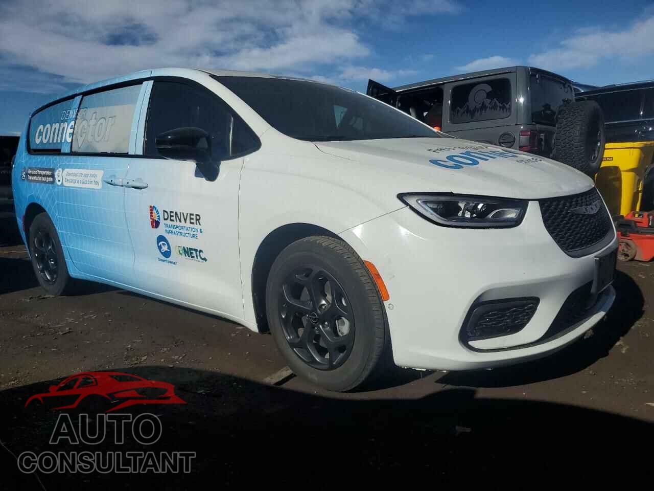 CHRYSLER PACIFICA 2023 - 2C4RC1S76PR542931
