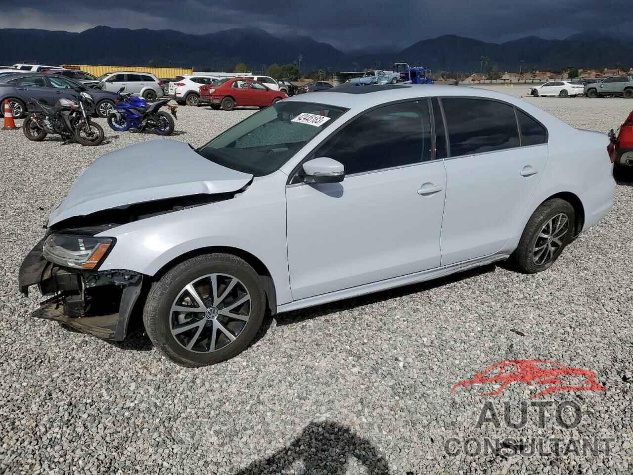 VOLKSWAGEN JETTA 2018 - 3VWDB7AJ1JM260673