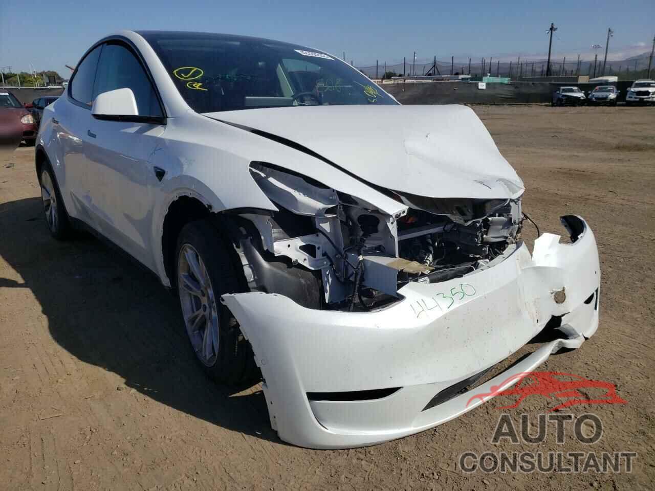 TESLA MODEL Y 2021 - 5YJYGDEE6MF274532