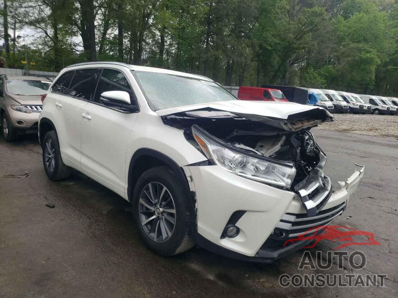TOYOTA HIGHLANDER 2018 - 5TDKZRFH7JS530528