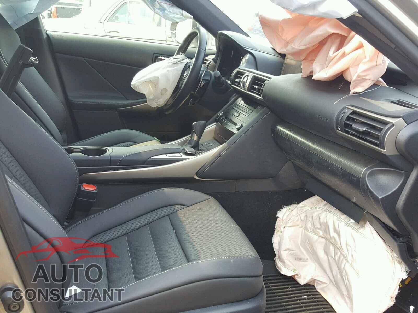 LEXUS IS 2017 - JTHCM1D27H5016244
