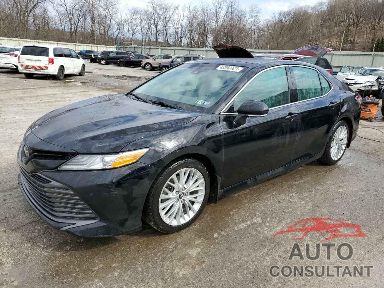 TOYOTA CAMRY 2018 - 4T1B11HK5JU059794