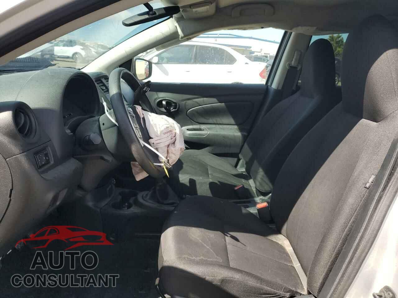 NISSAN VERSA 2017 - 3N1CN7AP3HL880356