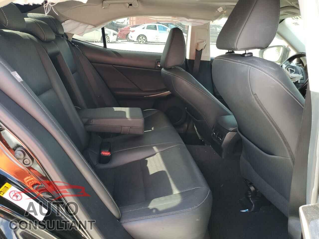 LEXUS IS 2015 - JTHBF1D22F5078833