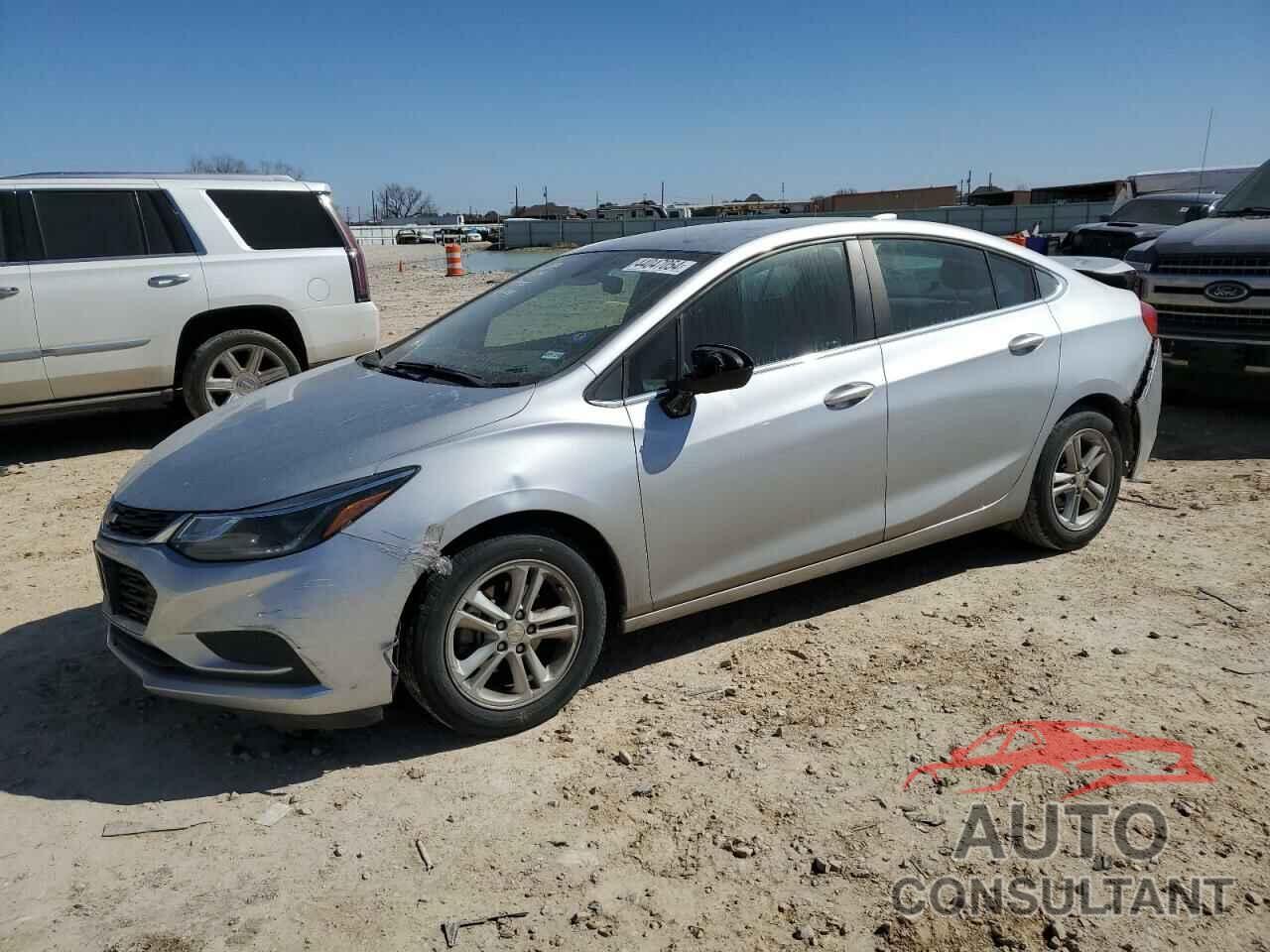 CHEVROLET CRUZE 2018 - 1G1BE5SMXJ7212199