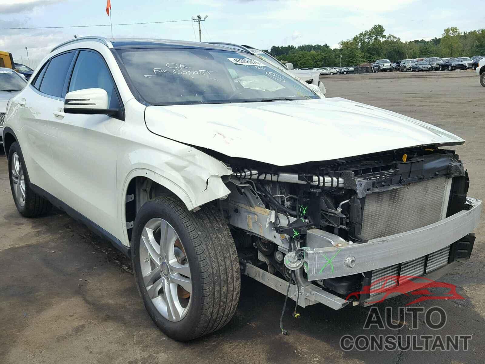 MERCEDES-BENZ GLA 250 2015 - WDCTG4EB2FJ155401