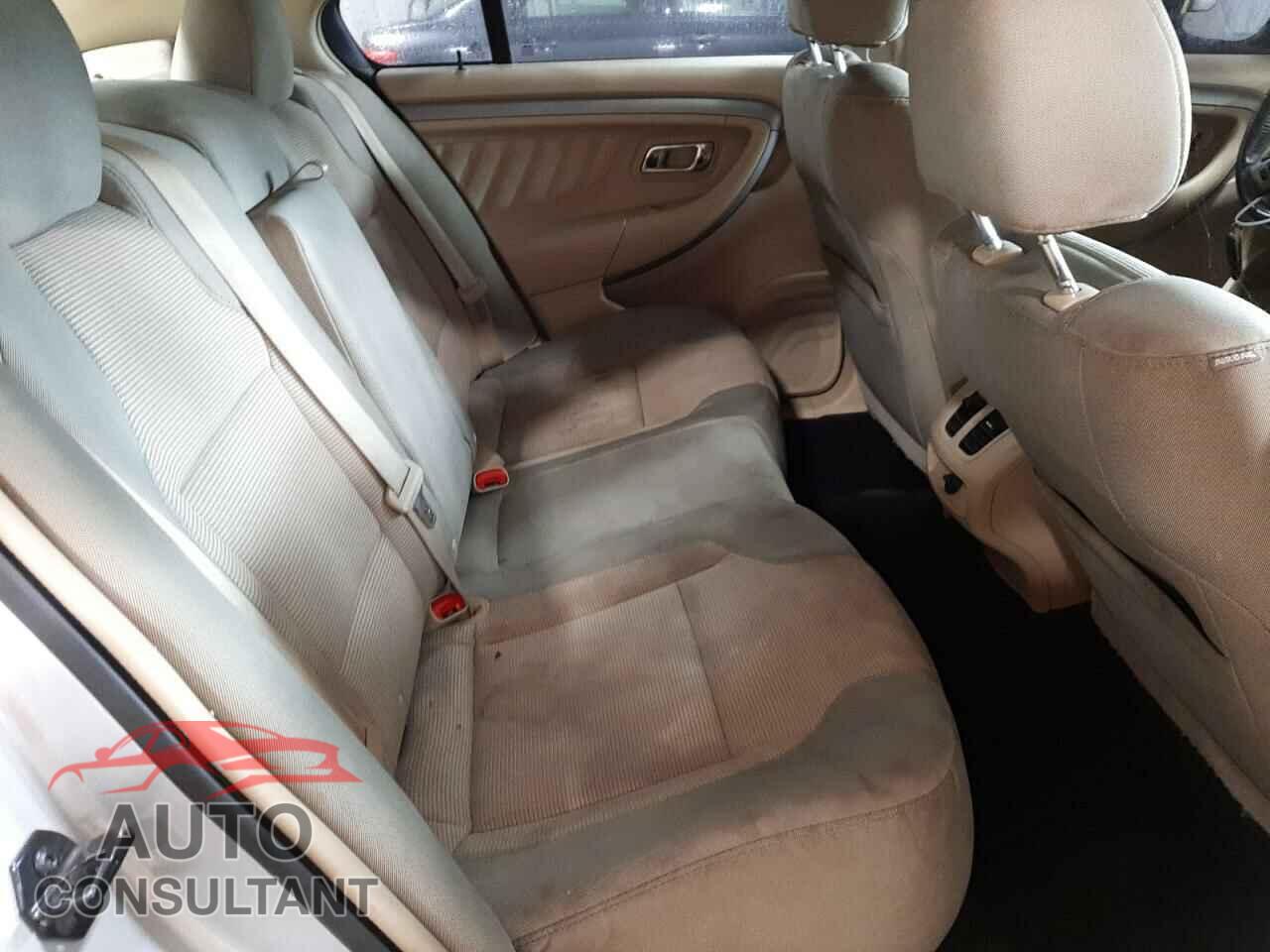 FORD TAURUS 2016 - 1FAHP2H88GG103596