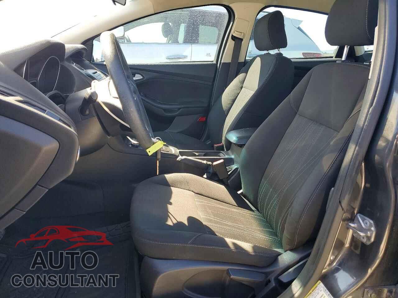 FORD FOCUS 2015 - 1FADP3F26FL221462