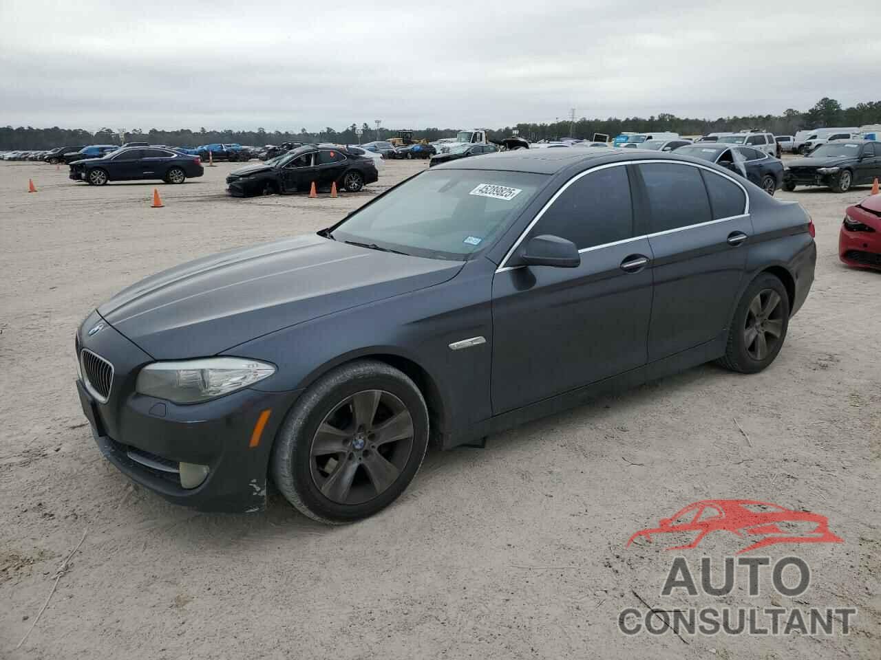 BMW 5 SERIES 2011 - WBAFR1C55BC748660