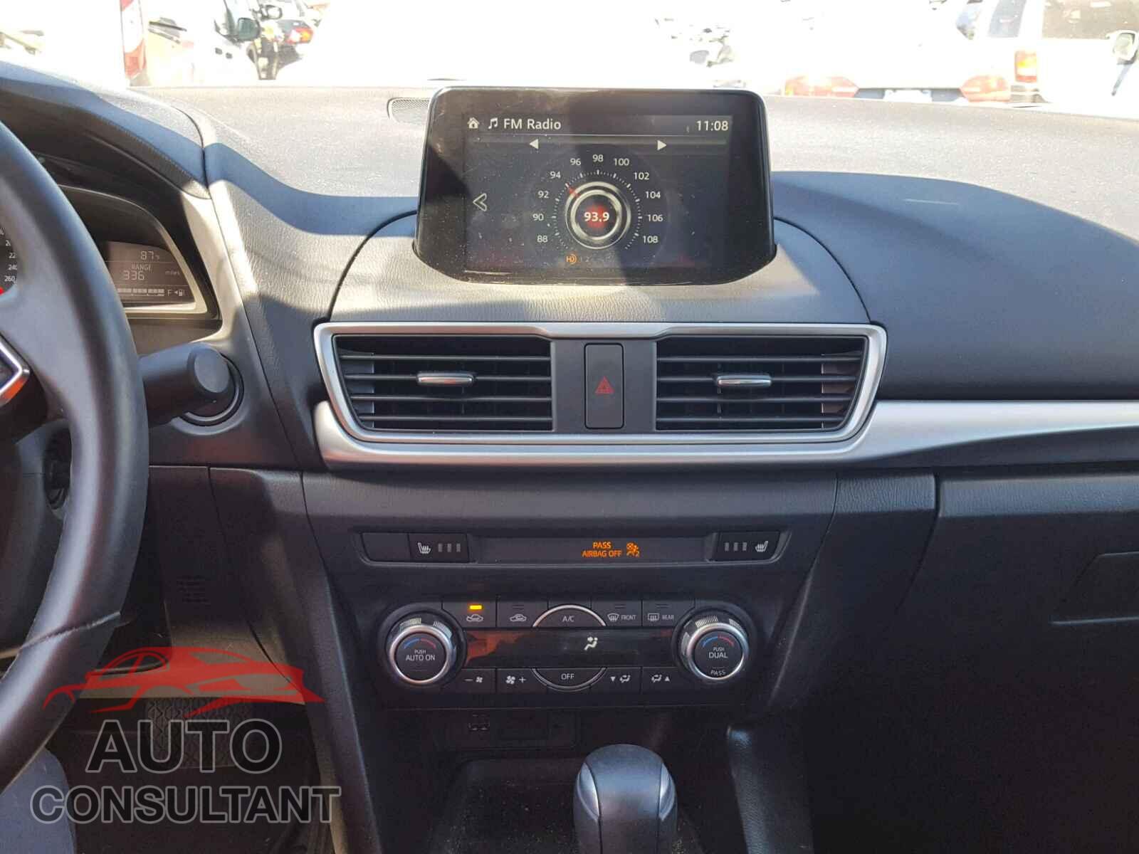 MAZDA 3 2017 - 3MZBN1V79HM119838