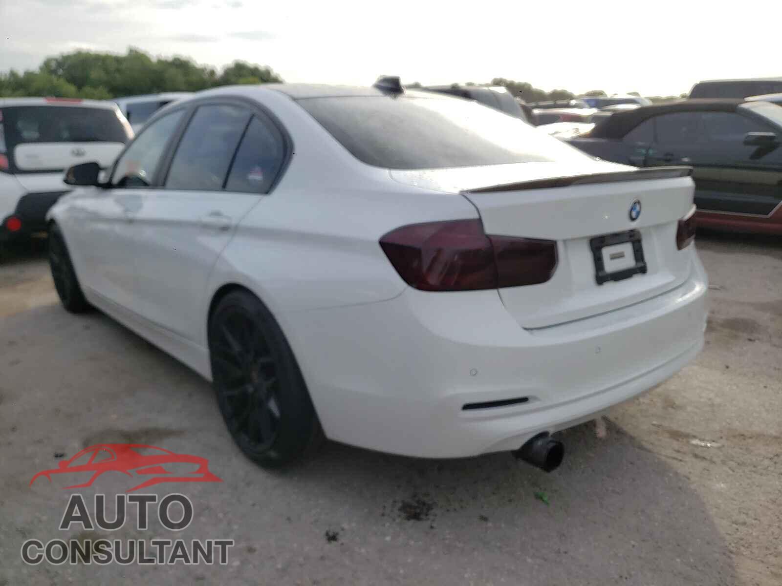 BMW 3 SERIES 2016 - WBA8E1G54GNU10371