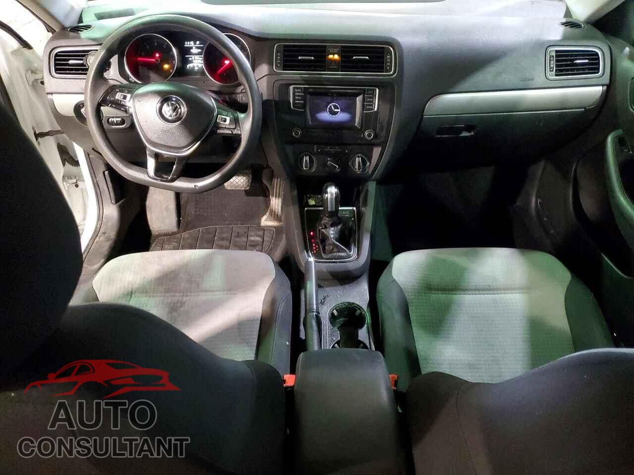 VOLKSWAGEN JETTA 2017 - 3VW2B7AJ3HM344432