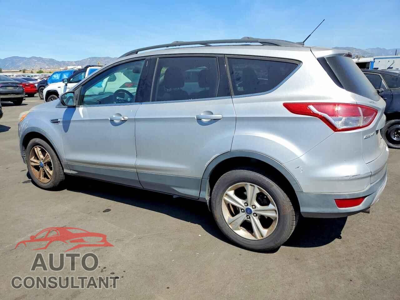 FORD ESCAPE 2013 - 1FMCU0GX5DUB17829