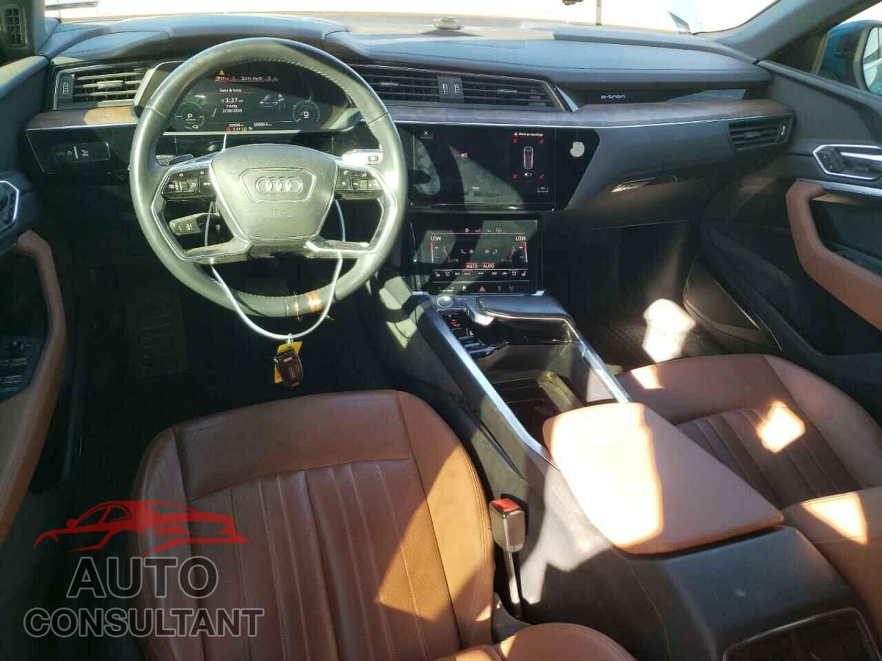 AUDI E-TRON 2019 - WA1LABGE2KB021697