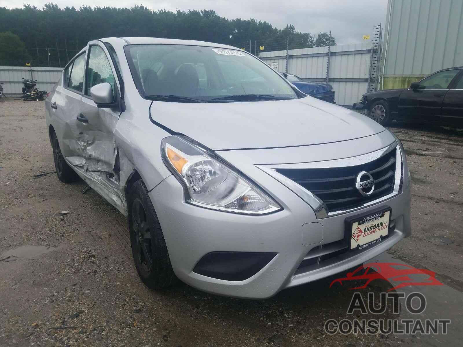 NISSAN VERSA 2019 - 3N1CN7AP9KL824610