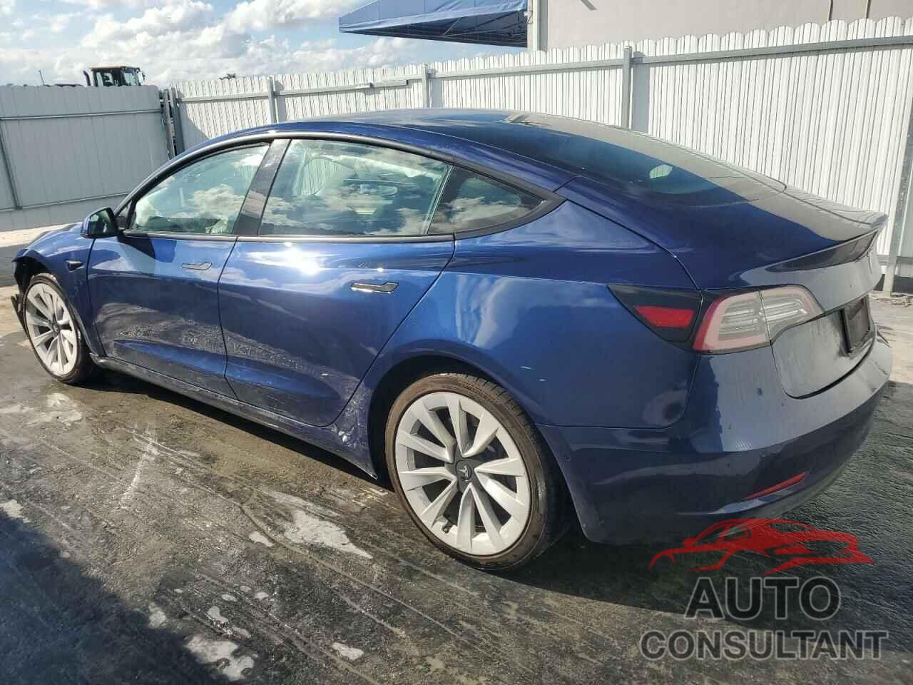 TESLA MODEL 3 2022 - 5YJ3E1EA4NF285543