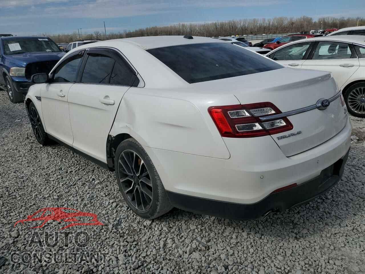 FORD TAURUS 2017 - 1FAHP2E80HG127784