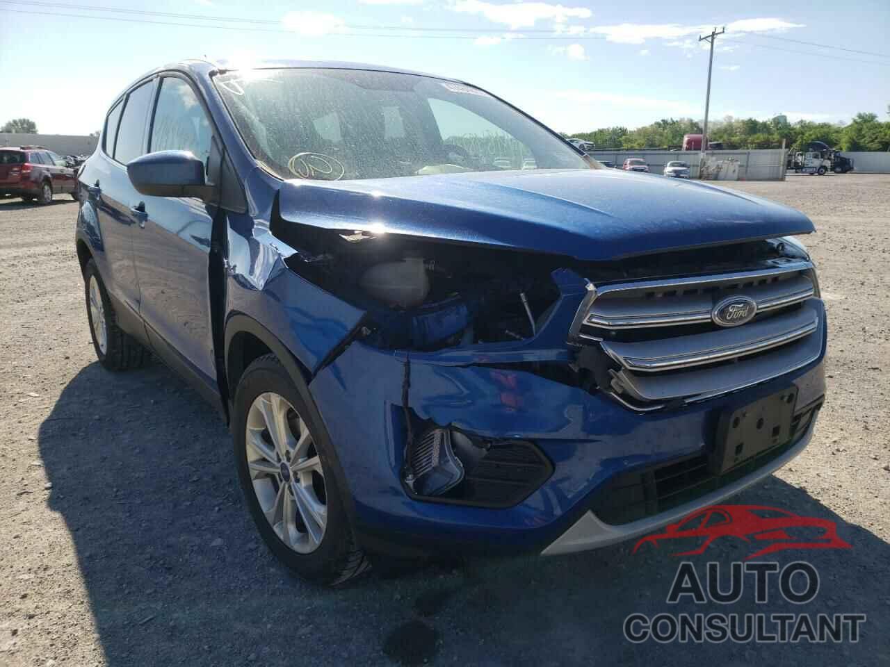 FORD ESCAPE 2017 - 1FMCU0GD7HUC32671