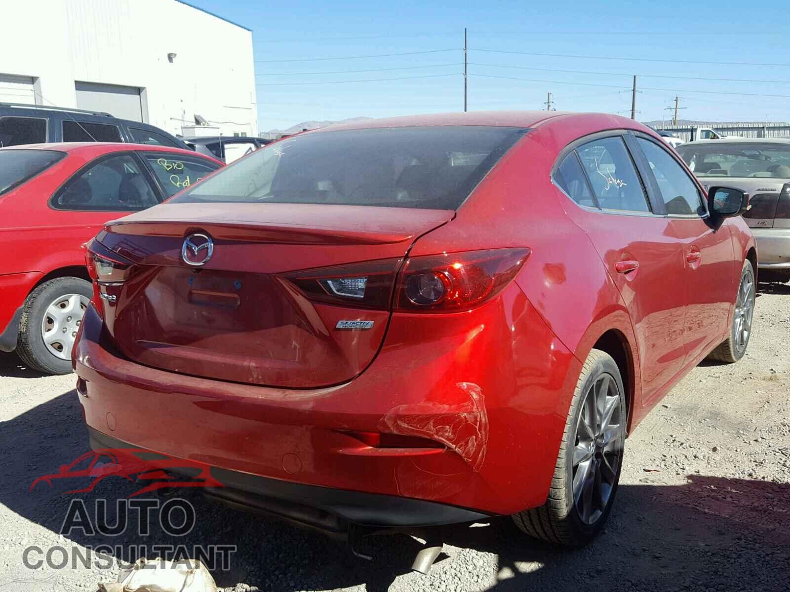 MAZDA 3 2018 - 3MZBN1V31JM203557