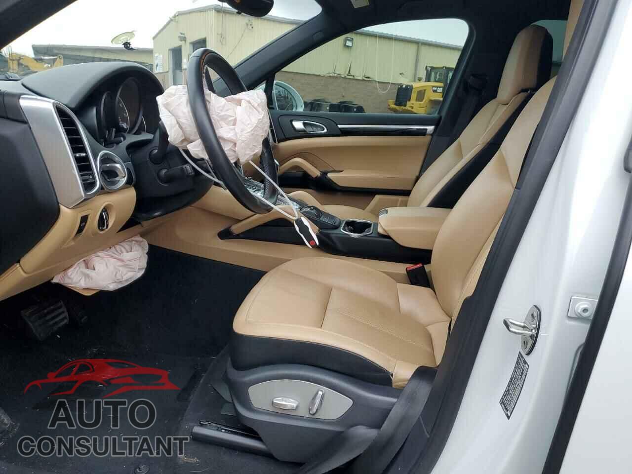 PORSCHE CAYENNE 2016 - WP1AA2A24GKA13277