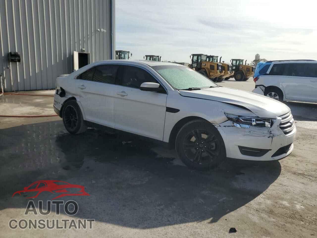 FORD TAURUS 2017 - 1FAHP2E88HG106228