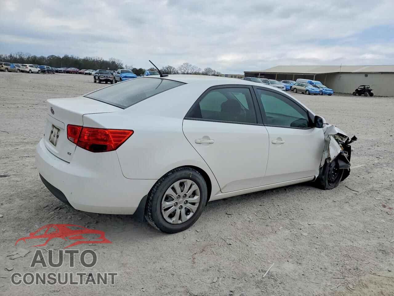 KIA FORTE 2011 - KNAFU4A21B5353145