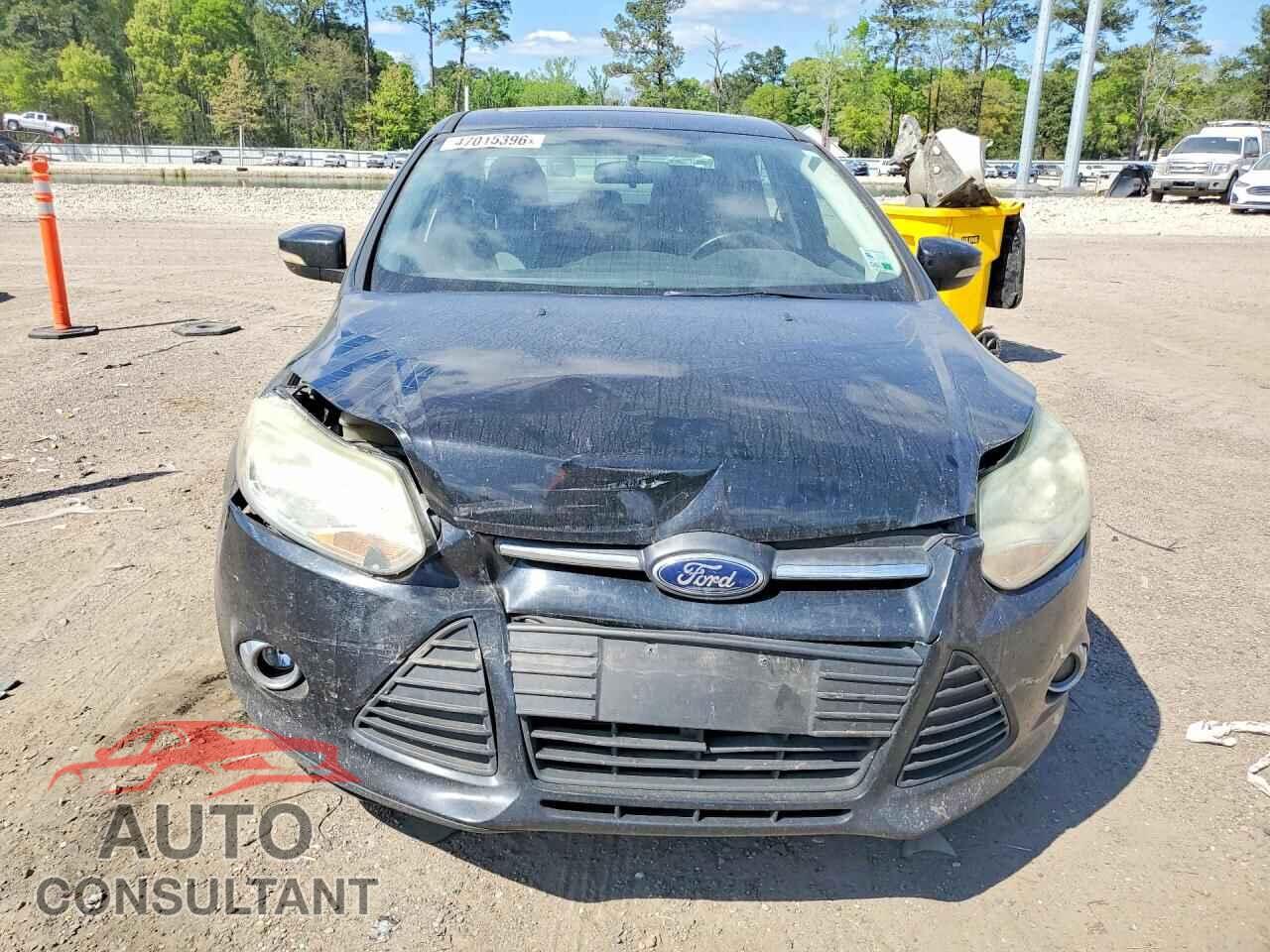 FORD FOCUS 2014 - 1FADP3F2XEL353199