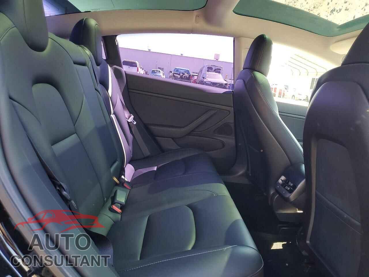 TESLA MODEL 3 2019 - 5YJ3E1EA7KF397796