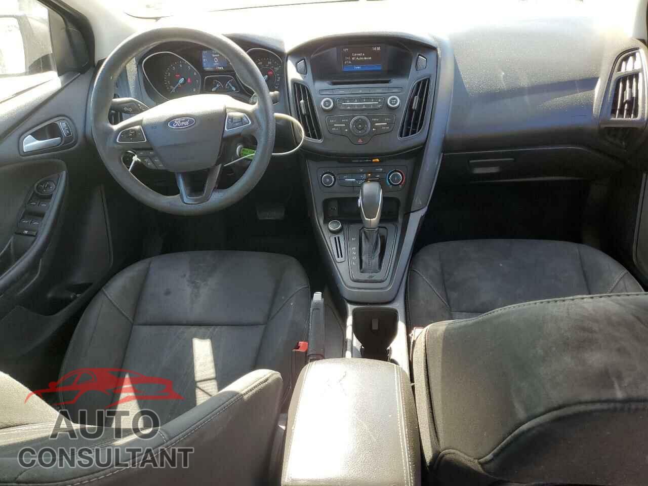 FORD FOCUS 2017 - 1FADP3F22HL247138