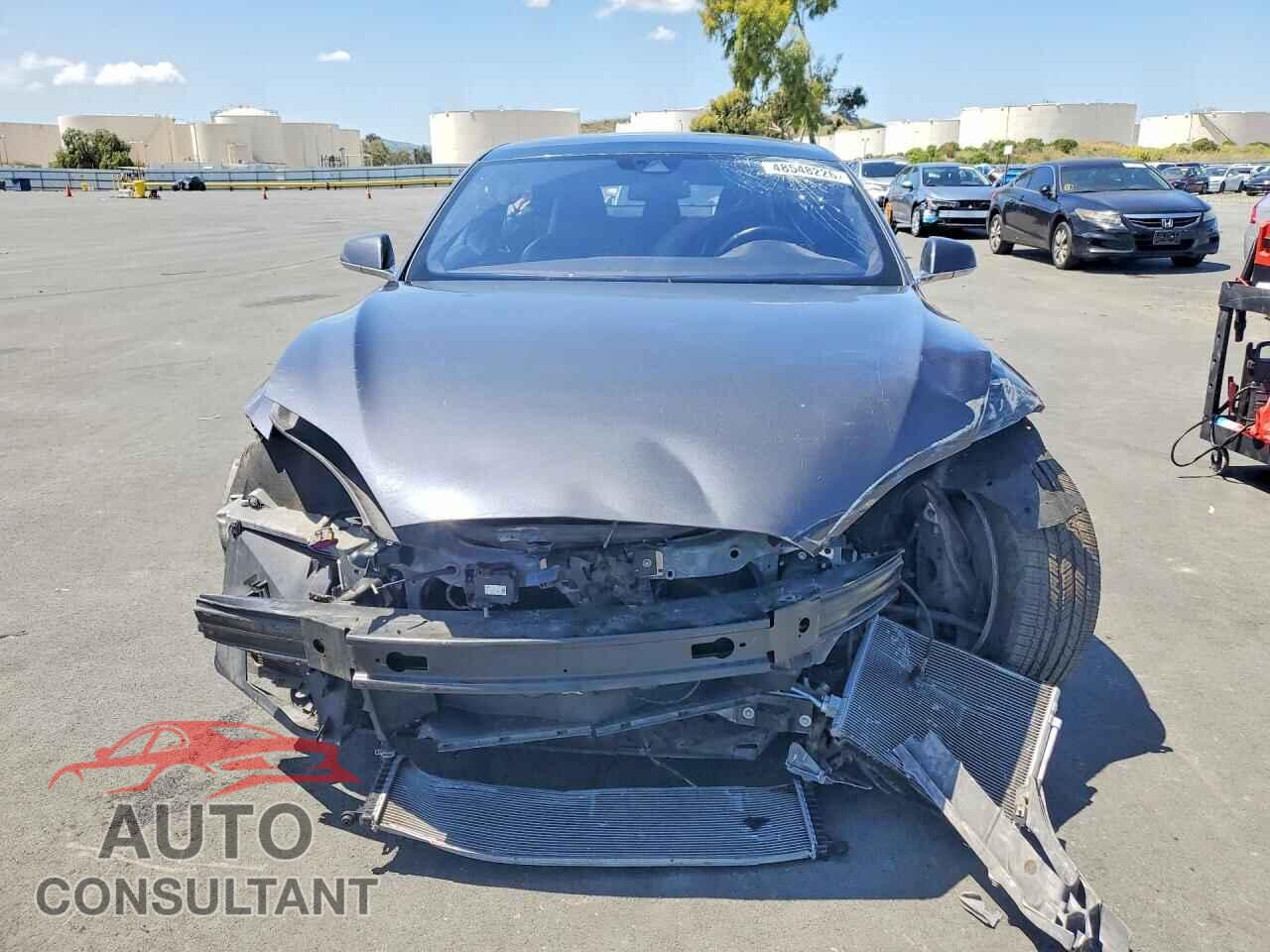 TESLA MODEL S 2015 - 5YJSA1E11FF118811