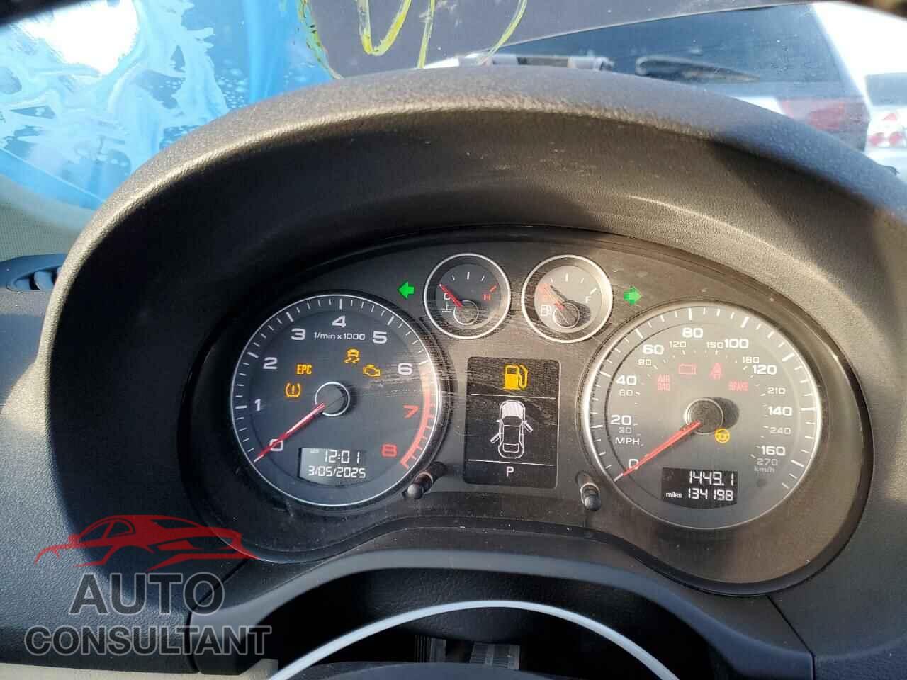 AUDI A3 2011 - WAUDFAFM9BA018278