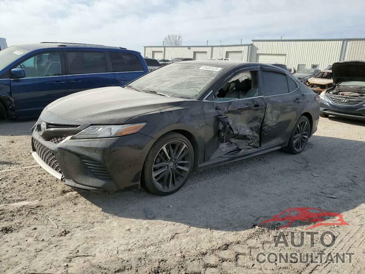 TOYOTA CAMRY 2018 - 4T1B61HK7JU504893