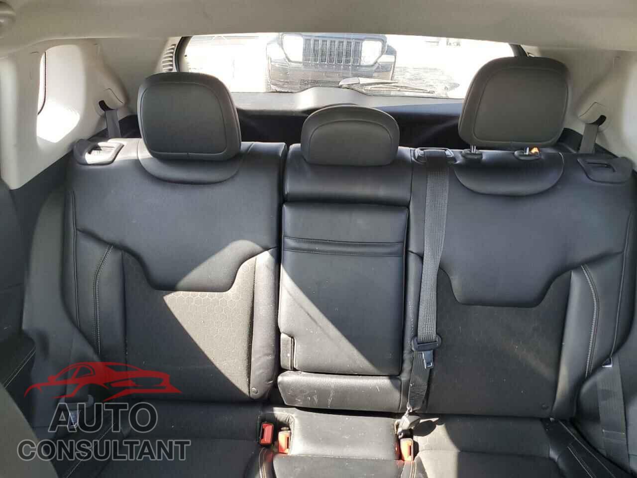 JEEP COMPASS 2017 - 3C4NJDBB3HT618713
