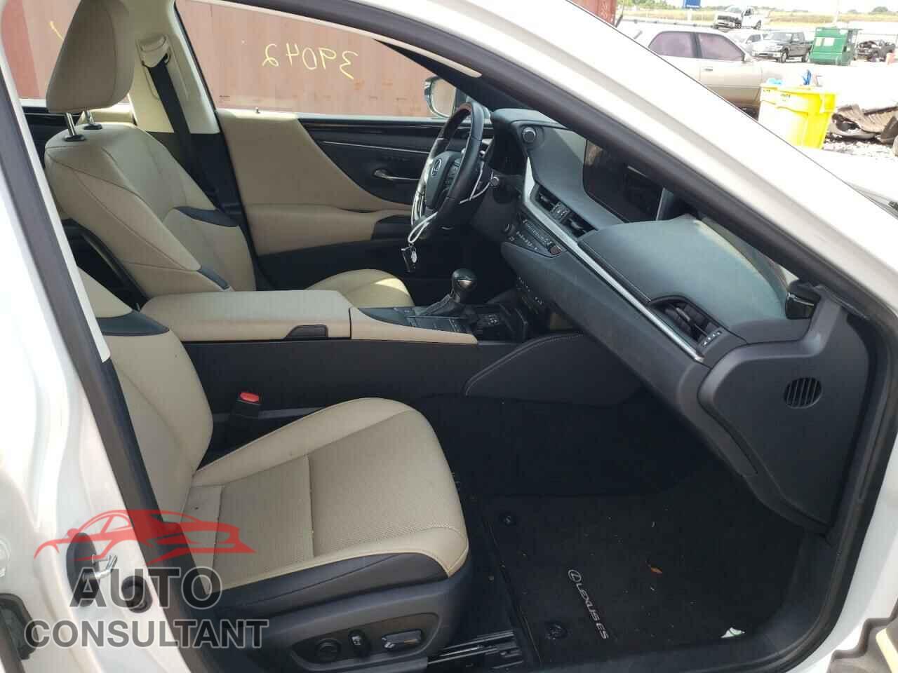 LEXUS ES300 2020 - 58AD21B1XLU004792