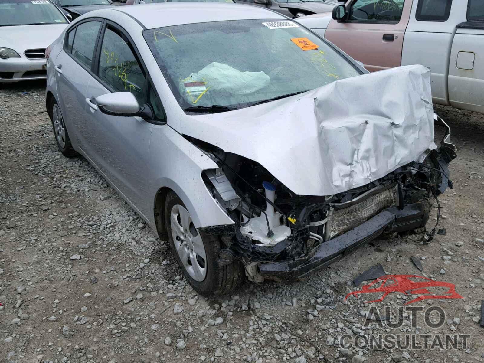 KIA FORTE 2018 - 3KPFK4A76JE222543