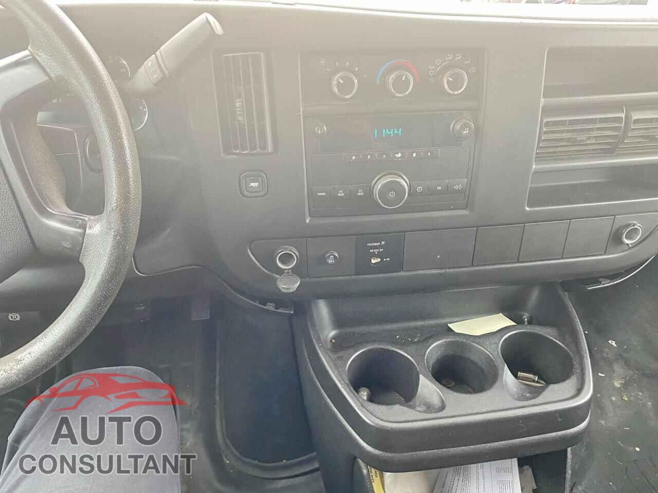 CHEVROLET EXPRESS 2014 - 1GCWGFCA9E1143690