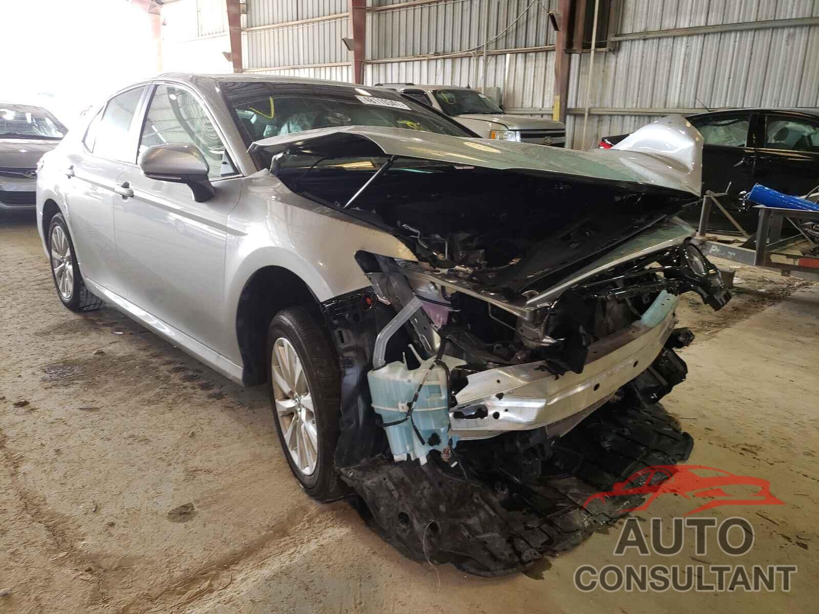 TOYOTA CAMRY 2018 - 4T1B11HK9JU639081
