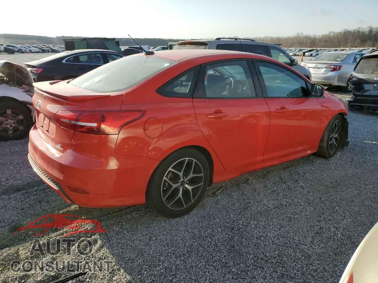 FORD FOCUS 2015 - 1FADP3F21FL361127