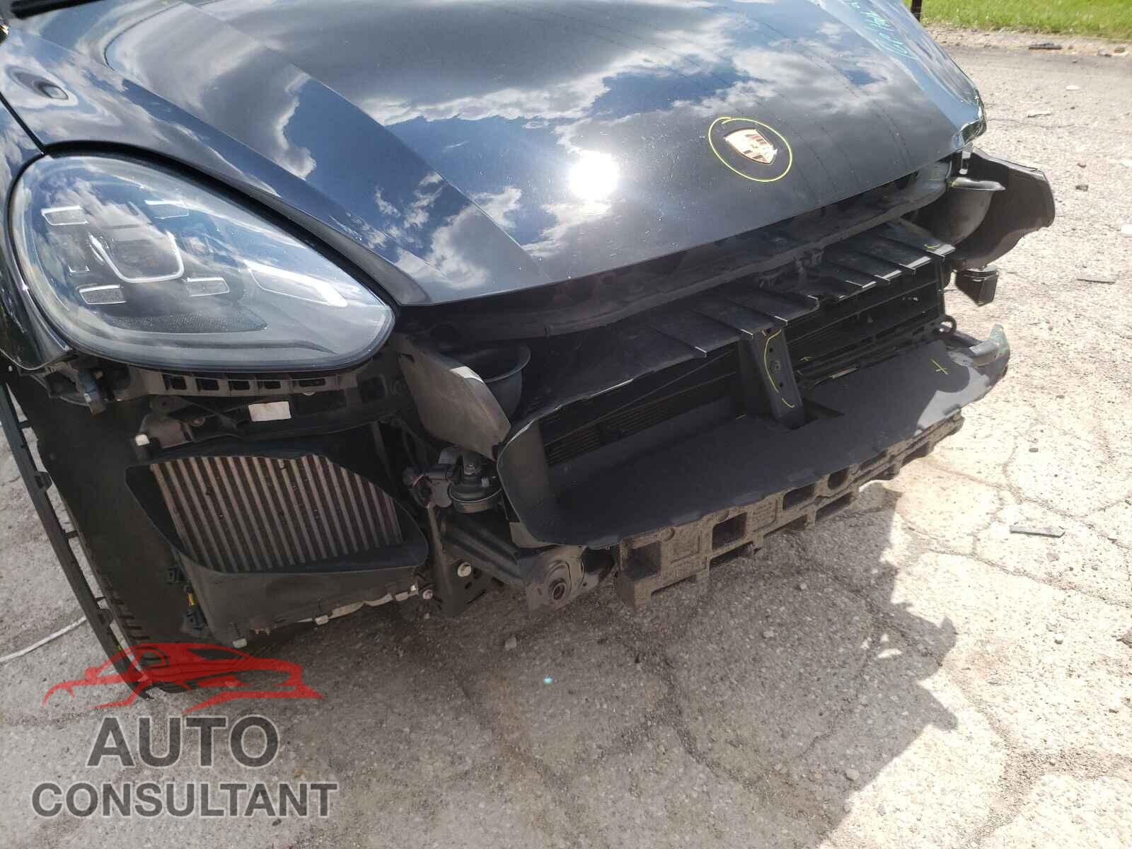PORSCHE CAYENNE 2016 - WP1AB2A29GLA93859