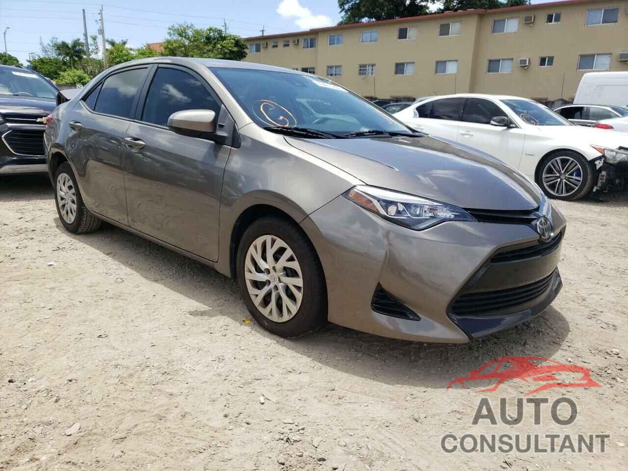 TOYOTA COROLLA 2018 - 2T1BURHEXJC096311